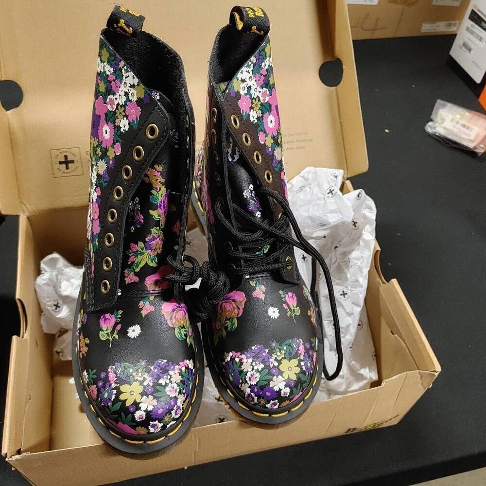 New Dr Martens 1460 Pascal Vintage Floral Backhand Boots 6 - Picture 2 of 6
